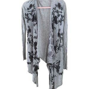 Chic Gray Women's Cardigan with Black Floral Design 15% cashmere